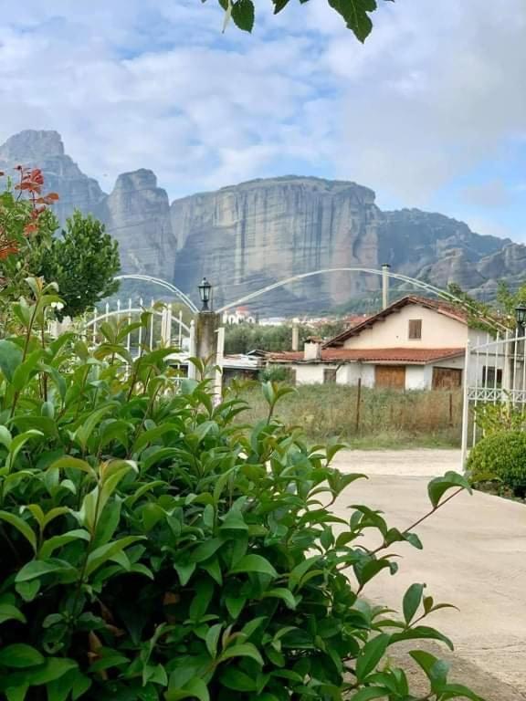 Meteora View Garden Apartment *